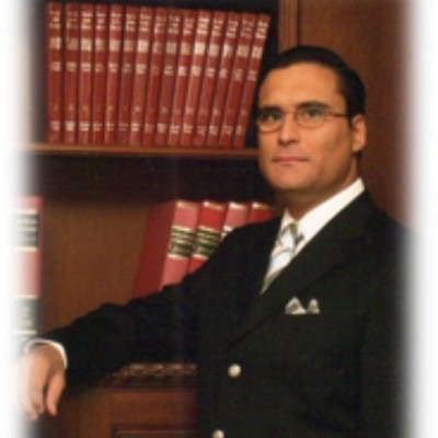 Retrato profesional de Juan Carlos Buezo de Manzanedo Reátegui
